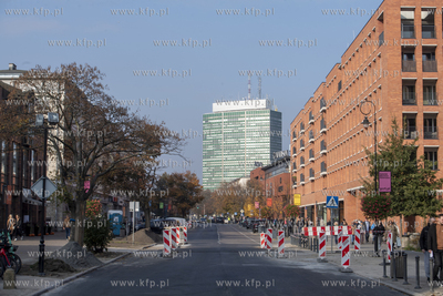 Budowa wyniesionego przejscia dal pieszych na ul. Rajskiej...