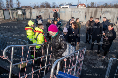 Testowy rejs promu F8, kursującego wzdłuż remontowanego...