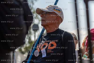 Gdańsk. Plac Solidarności. Symboliczne otwarcie bramy...