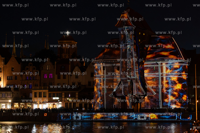 Mapping „Morskie opowieści” wyświetlany na fasadzie...