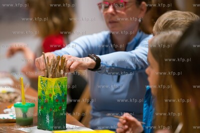 Gdańsk.  Park Oliwski.  Niedziela w Parku.  Nz.  Warsztaty...