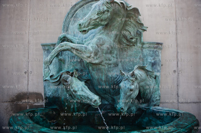 Gdansk. Konferencja prasowa orazz uroczyste zawieszenie...