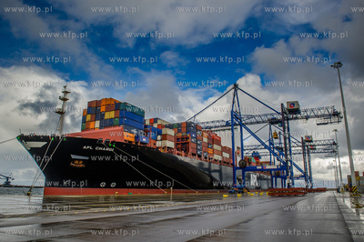 Gdansk. Terminal kontenerowy DCT. Kolejne zawiniecie...