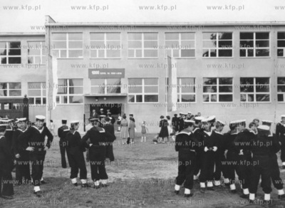 Szkoła podstawowa im. Lotników Morskich w Siemierowicach....