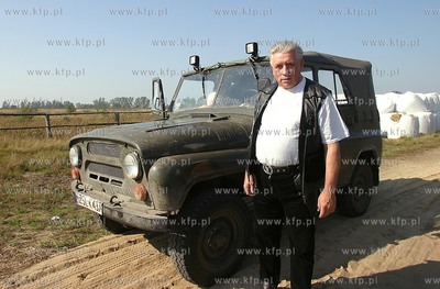 Zielnowo kolo Darlowa. Andrzej Lepper zajechal Uazem...