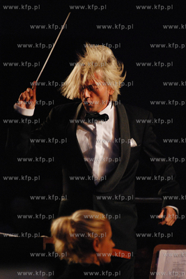 Inauguracja obchodow Dni Papieskich w Gdyni. Kosciol...