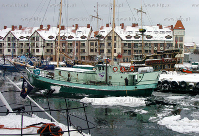Sparalizowany przez zator lodowy port w Ustce.
27.01.2010
fot....