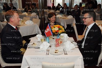 Uroczystosc chrztu nowego promu Stena Line zacumowanego...