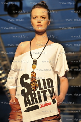 Plac Zdrojowy k. molo w Sopocie. Sopot Fashion Days...