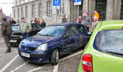 Gdansk 15.03.2012 Wypadek na ul Waly Jagiellonskie....