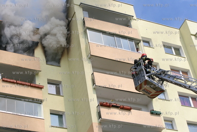 W Gdansku Zaspie wybuchł pozar w jednym z mieszkam...
