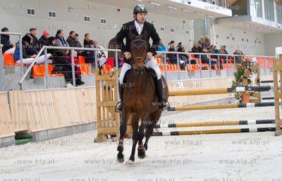 Pierwsze Zawody Ogolnopolskie w nowej hali Hipodromu...