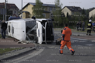 Pelplin. Kierowca busa, którym podróżowało 20 osób...