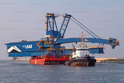 Wyholowanie shiploadera dla terminalu eksportowego...