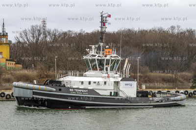 SD Tempest, holownik typu RotorTug z trzema pędnikami...