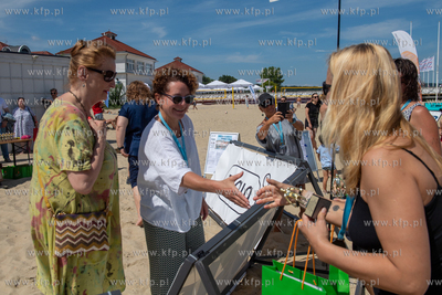 Wyścig pływacki dookoła mola w Sopocie. 20.07.2024....
