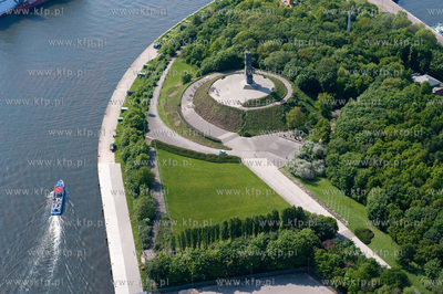 Westerplatte w porcie Gdańsk z lotu ptaka.  25.05.2009...
