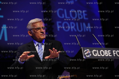 Gdansk, GLOBE FORUM 2009. Nz Jerzy Buzek - przewodniczacy...