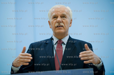 Spotkanie Andrzeja Olechowskiego ze studentami na Wydziale...