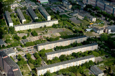 Gdansk Przymorze z lotu ptaka. Domy i tereny pomiedzy...