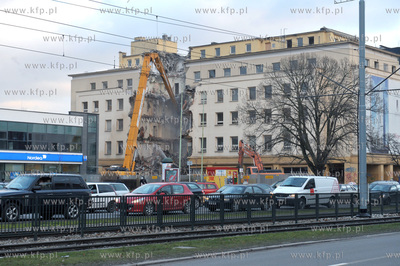 Wyburzanie dawnego Domu Towarowego PDT a obecnie Galerii...