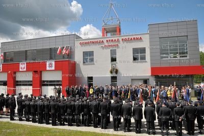 Otwarcie nowej remizy, strażnicy Ochotniczej Straży...