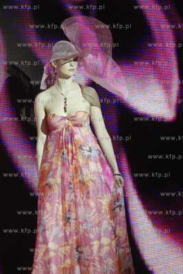 Gdansk. Gala Bursztynu i Mody Amberif 2011. Nz  pokaz...