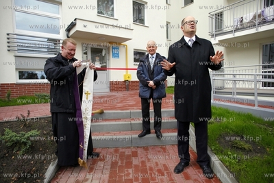 Uroczystosc oficjalnego przekazania nowych budynkow...