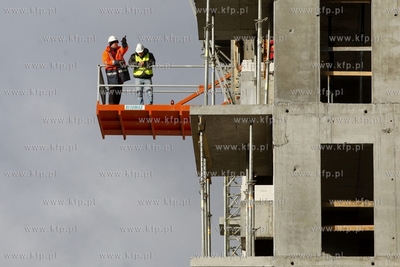 Budowa drugiego z wiezowcow Albatros Towers na gdanskim...