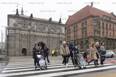 Gdańsk. Otwarcie nowego przejścia naziemnego na wysokości...