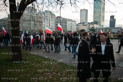 Warszawski "Marsz Niepodległosci" organizowany przez...
