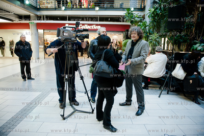 Gdansk. Centrum Handlowe Manhattan. Premiera i promocja...