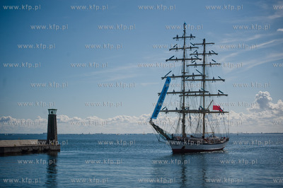 Gdynia. Uroczyste przywitanie zaglowca STS Fryderyk...