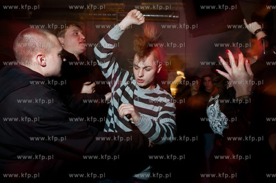 Gdynia. Klub Muzyczny Ucho. Objazdowy festiwal punkowy...