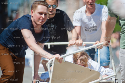 Gdansk. Dlugi Targ. Neptunalia. Wyscigi lozek szpitalnych.
18.05.2013
fot....