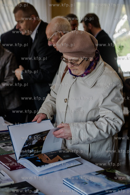 Restauracja Gryf w Zukowie. Promocja albumu Zukowo.
25.10.2014
fot....