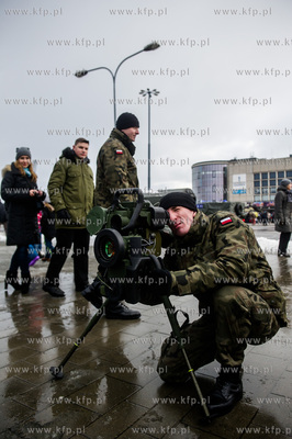Gdynia. Skwer Kościuszki. Piknik wojskowy pt. Bezpieczna...