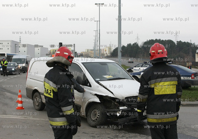 Gdansk. Wypadek na ul. Rakoczego na skrzyzowaniu przy...
