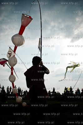 Trzynasta edycja Miedzynarodowego Festiwalu Teatrow...