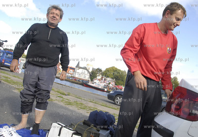 Akcja ratunkowa wedkarzy z jachtu motorowego, ktory...