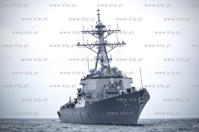 Zatoka Gdanska. Okret Marynarki Wojennej USA, USS RAMAGE...