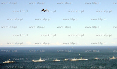 Parada z okazji obchodow Dni Morza i swieta Marynarki...