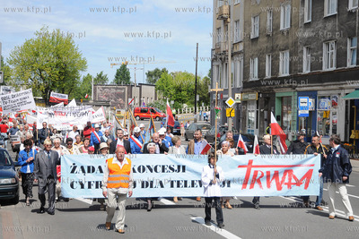 Po mszy w intencji ojczyzny z kosciola OO Redemptorystow...