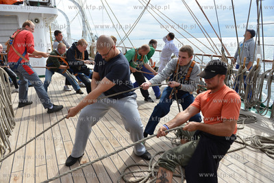 Dzien na Darze Mlodziezy ze studentami Akademii Morskiej...