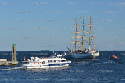 Ponad 90 kardiologów i kardiochirurgów z Polski wypłynęło...