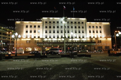 Rosja Kaliningrad noca - okolice Placu Zwyciestwa -...