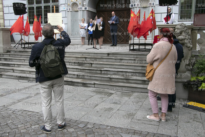 Odczytanie na przedprożu Dworu Artusa przy Długim...