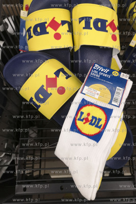 Chwaszczyno, sklep Lidl wprowadził sprzedaż odzieży...