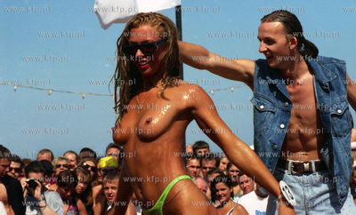 Wybory miss Mokrego Podkoszulka na plazy w Sopocie...