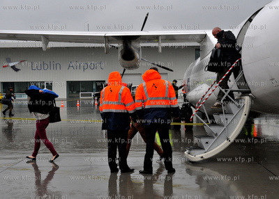 Promocyjny i oficjalnie pierwszy lot na trasie Gdansk...